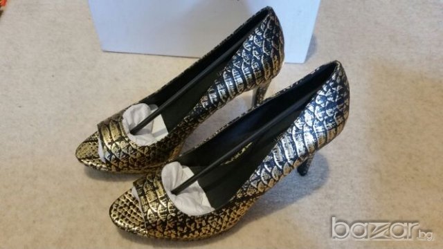 Calvin Klein дамски обувки, снимка 2 - Дамски обувки на ток - 20922632