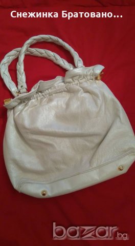 Атрактивна чанта бяла чанта, снимка 2 - Чанти - 20719374