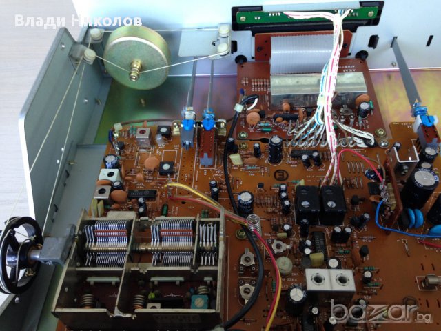 AKAI AT-K 33 стерео тунер, снимка 3 - Приемници и антени - 10983645