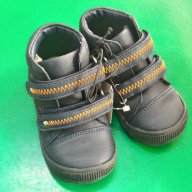 Детски обувки-"Оригинал", снимка 1 - Детски маратонки - 13343222
