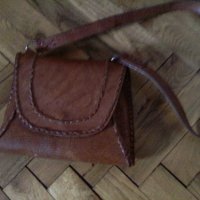 Женска чанта за през рамо -естествена кожа, снимка 1 - Чанти - 23064241