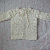 Нова ръчно плетена жилетка - ръст до 92 см, снимка 8 - Жилетки и елечета за бебе - 12341273