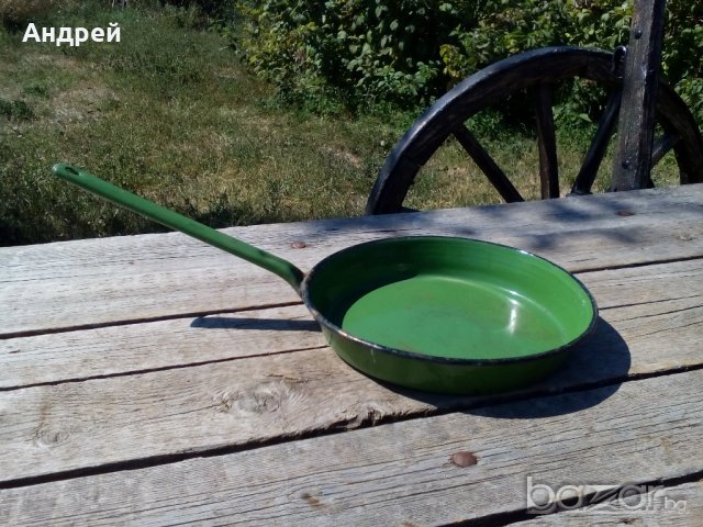 Емайлиран тиган