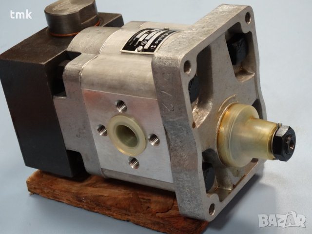 Хидравлична помпа за мотокар A25x12/12.5A, снимка 3 - Резервни части за машини - 25834292