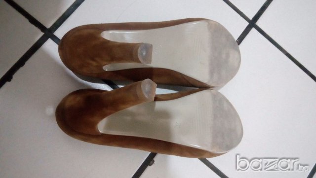 Елегантни обувки на висок ток велурени, снимка 4 - Дамски ежедневни обувки - 17681319