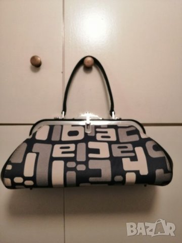 Дамска чанта braccialini. 