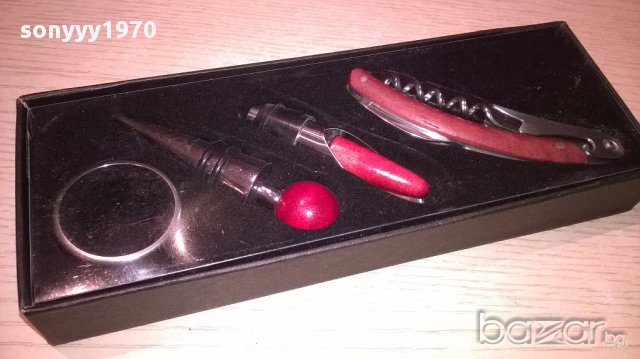 Нов комплект за вино в кутия с размер 24/9/3см