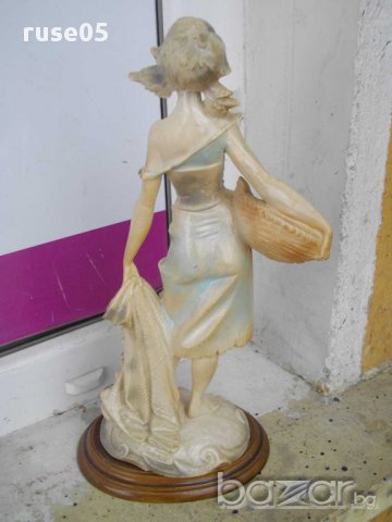 Статуетка "Продавачка на риба", снимка 6 - Други ценни предмети - 9391002