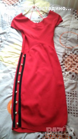 Червена рокля, снимка 1 - Рокли - 22902244