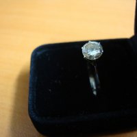 Дамски пръстен с диамант, снимка 7 - Пръстени - 19789082