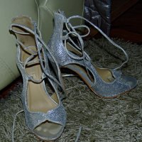 Обувки, снимка 1 - Дамски ежедневни обувки - 25248377