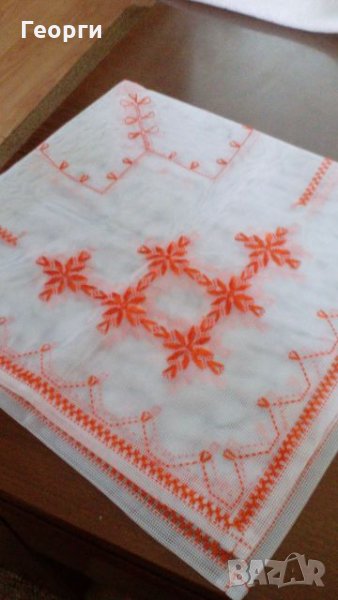 Ръчно бродирано каре, снимка 1