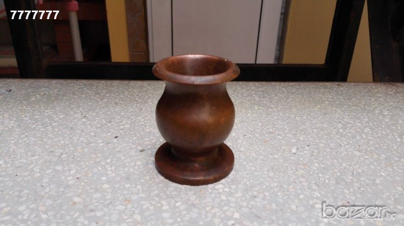 Масивна малка медна вазичка, снимка 1