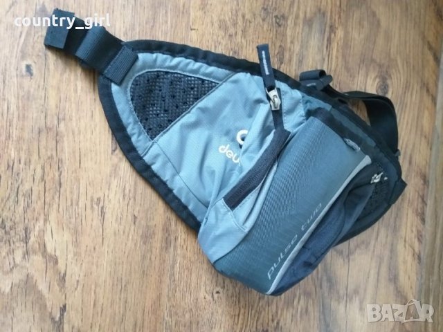 deuter pulse two - страхотна рънинг чанта КАТО НОВА, снимка 6 - Чанти - 25802821