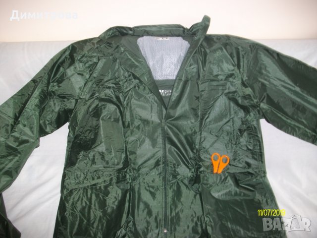 Продавам чисто ново водонепромокаемо защитно-предпазно облекло