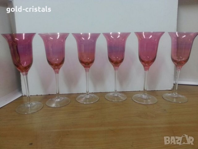 Сервиз чаши за вино цветно стъкло, снимка 1 - Антикварни и старинни предмети - 22450614