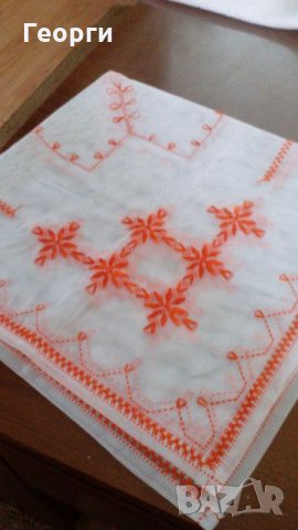 Ръчно бродирано каре, снимка 1