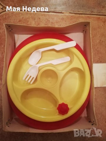 Термофорна чиния за храна на малки деца - ретро