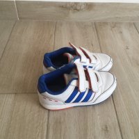Оригинални маратонки Adidas , снимка 1 - Детски маратонки - 22894664