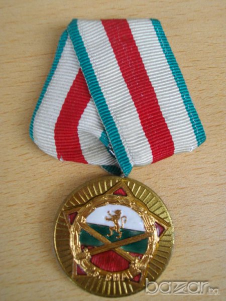 Медал ''25г. българска народна армия'', снимка 1