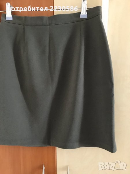 Чисто нова. Класическа,цвят маслина, права, елегантна, над коляното пола, снимка 1