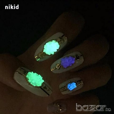 3D светеща декорация прах пудра за нокти маникюр светещ на тъмно неон флуоресцентен, снимка 4 - Продукти за маникюр - 15357242