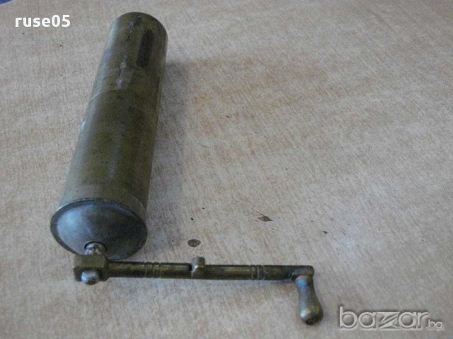 Машинка бронзова за мелене на кафе , чер пипер и др.съветска, снимка 5 - Други ценни предмети - 14099518