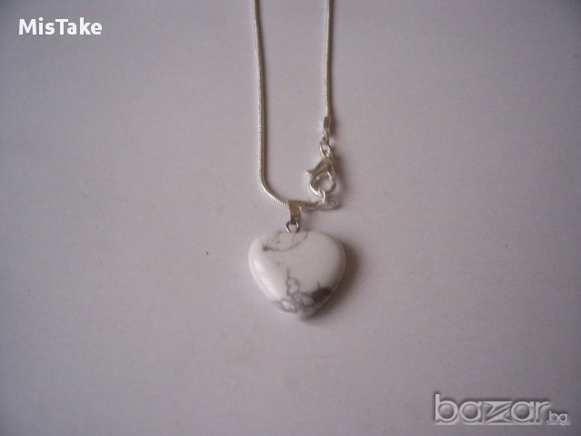 колие Бял тюркоаз, снимка 4 - Колиета, медальони, синджири - 11572040