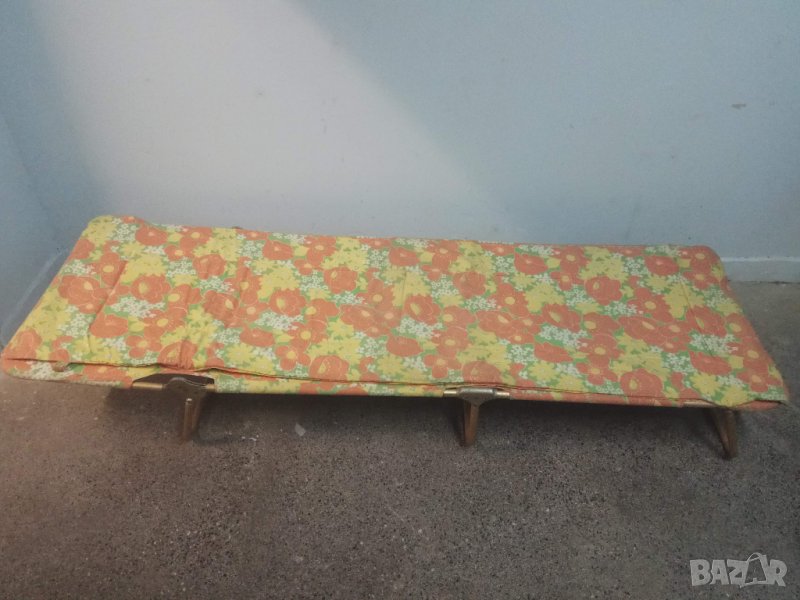 Продавам походно легло и два стола, снимка 1