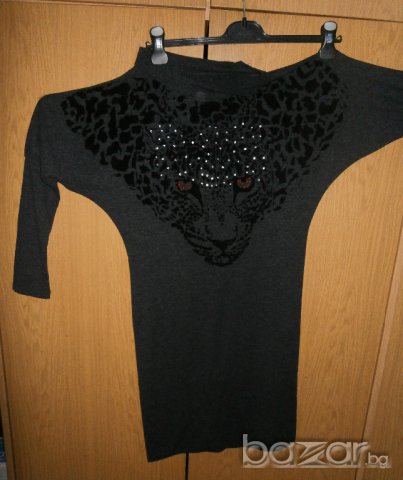 Елеганта рокля-туника с атрактивна щампа на тигър.