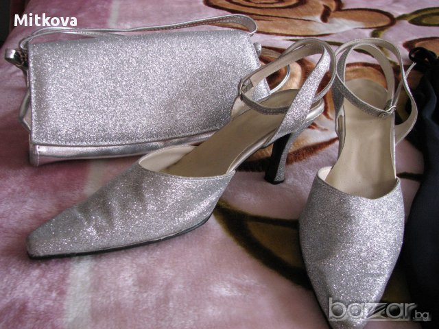 Абитуриентска рокля  с комплект обувки и чантичка, снимка 5 - Рокли - 18006456