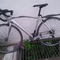 Шосеен велосипед съвременен с алуминиева рамка, снимка 1 - Други ценни предмети - 22256062