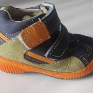 Детски обувки от естествена кожа, ортопедични с лепенки, снимка 1 - Детски маратонки - 9882761