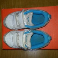 Детски маратонки за момиченце Nike - размер 26 (UK 8.5), снимка 3 - Детски маратонки - 22276765