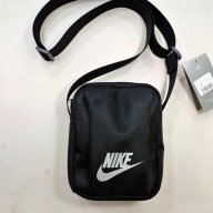 Чанта NIKE оригинална h20, снимка 2 - Чанти - 14992730