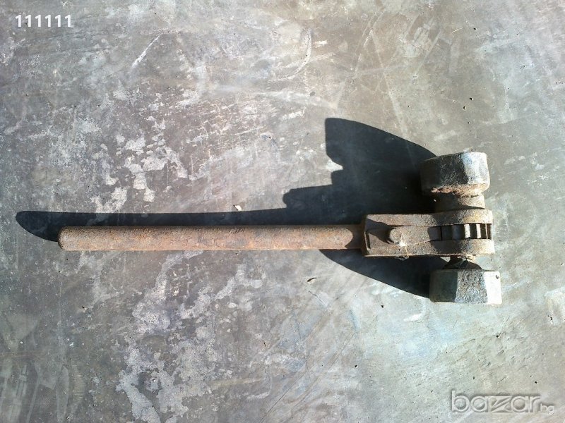 Тресчотка , квадрата 2см. много здрава, снимка 1