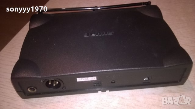 shure ut4 diversity receiver-приемник за микрофон, снимка 5 - Микрофони - 25105536
