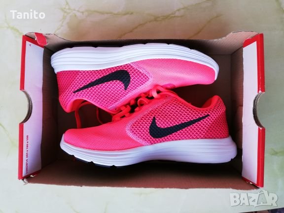 Нoви оригинални маратонки Nike, снимка 3 - Маратонки - 25278950