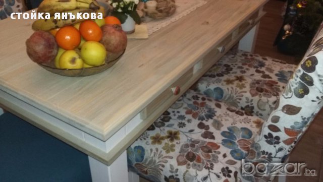 продавам трапезна маса, масив Каза арт