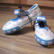 Нови!!! Балеринки с паети UK10, снимка 1 - Детски обувки - 17476812