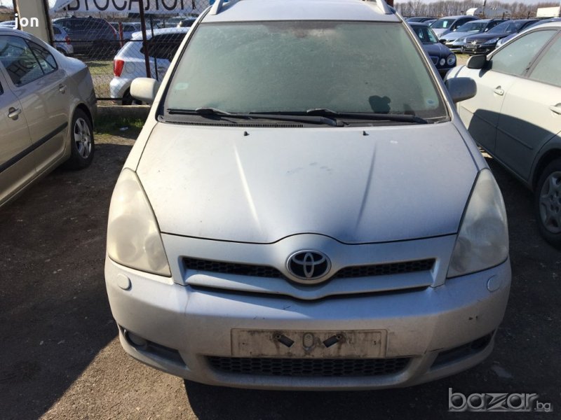 Тойота корола версо на части, снимка 1
