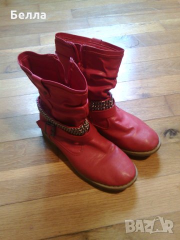 много красиви ботуши 