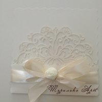Сватбена покана в бяла перла и сатен, снимка 1 - Покани - 20767172