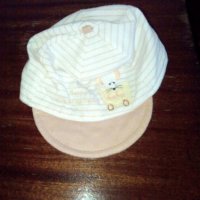 Бебешки шапки 0-3 месеца подарявам, снимка 2 - Шапки, шалове и ръкавици - 25558180