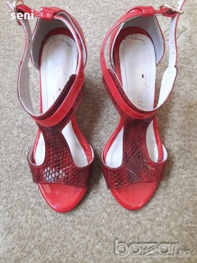 Чевени сандали Мегияс, снимка 1