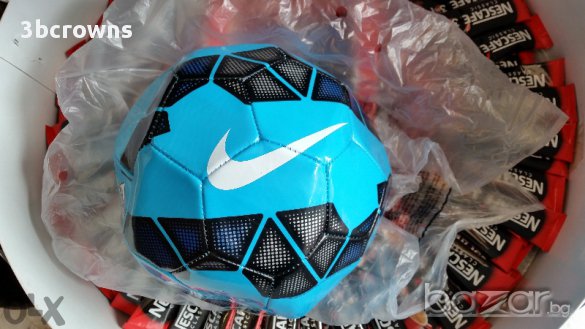 Футболна топка NIKE size 5, снимка 1