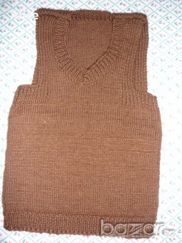 Ново плетено пуловерче, кафяво - ръст до 110 см