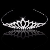 фина сребриста златиста корона диадема с камъчета тиара дамска детска, снимка 1 - Аксесоари за коса - 17336160