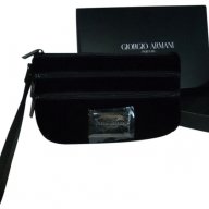 Нова чанта/клъч кадифе Giorgio Armani Velvet Black Wristlet оригинал, снимка 15 - Чанти - 12744741