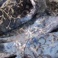 Дамски шал с много красиви цветове и тънка мека материя, снимка 7 - Шапки - 19184995